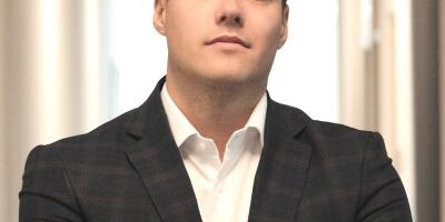 Kada se digitalni svet okrene naglavačke, ko je spreman da ostane uspravan?