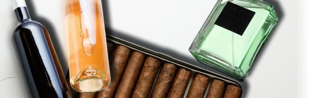 PAŽNJA! SA PRAZNIČNIH PUTOVANJA U SRBIJU MOŽETE DONETI 50 CIGARETA, 2 FLAŠE VINA I 1 PARFEM: Dobro se upoznajte s carinskim propisima pre prelaska granice!