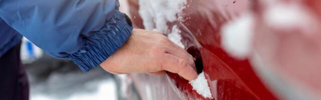 Ne vucite zaleđenu bravu! Ovo treba da uradite ukoliko ne možete da otvorite vrata automobila!