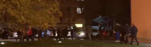 U Lučanima ne daju posmatraču da uđe na biračko mesto