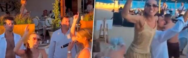 Jelena Đoković igra i peva na stolu uz narodnjake (VIDEO)