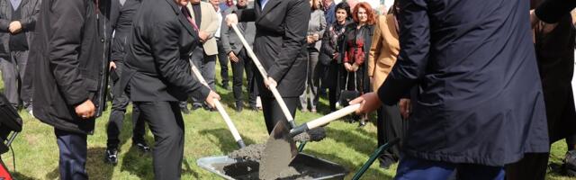 Položen kamen temeljac za izgradnju Pešter sahat-kule