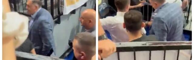 Pogledajte kako je Dodik pobegao iz Arene, ispraćen nikad jačim zvižducima (VIDEO)