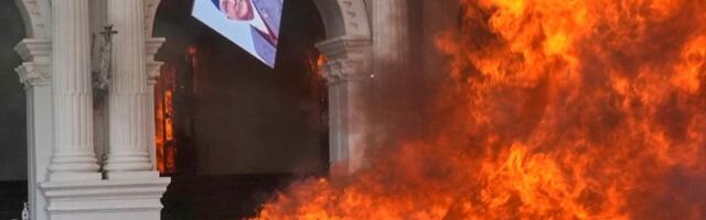 GORI NEPAL! Supruga bivšeg premijera živa spaljena u kući koju su zapalili demonstranti