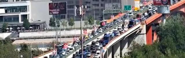 Popodnevni špic napravio haos u Beogradu: Kilometarske kolone na izlazima iz grada, ovde je najgore