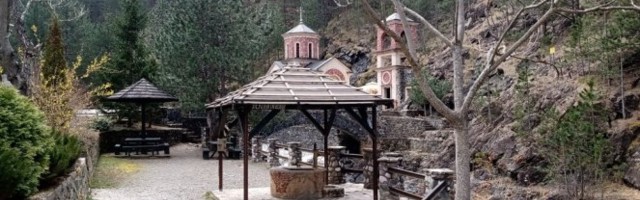 KREMANCI JOŠ PAMTE DREVNO UPOZORENJE TARABIĆA: Ne tražite svih devet izvora lekovite vode, jer zažalićete AKO I DEVETI PRONAĐETE