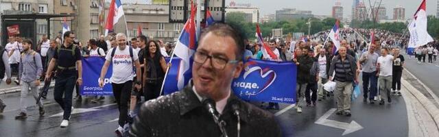 Kako je jedna kiša ogolila SNS i Vučića
