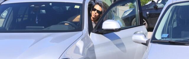 Kaja Ostojić oštetila luksuzni auto u udesu: "Odrala sam ga, ali deru i mene!"