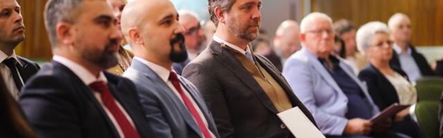 Gradonačelnik Kragujevca i predsednik Skupštine grada čestitali Uskrs