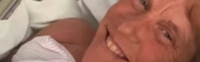 Posle strašne tragedije Barbara je rodila dete u 57. godini: "To je nadrealno iskustvo" tvrdi žena (VIDEO)