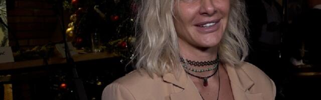 Milica Dabović okitila džinovsku jelku: mali Stefan dodaje ukrase, ova scena raznežila sve "Mamin život"