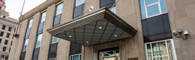 PUCNJAVA KOD AMERIČKE AMBASADE U TORONTU! Hici odjekuju gradom, policija na terenu (VIDEO)