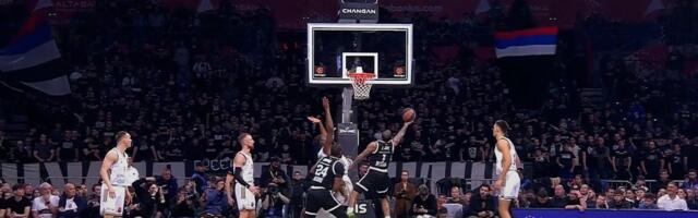 Poeni koji daju nadu Partizanu: Evo na koji način je Karlik Džons postigao poslednji koš u prvom poluvremenu!