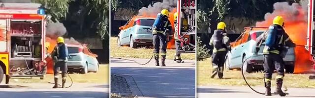 Plamen progutao vozilo u Novom Sadu: Vatrogasci pokušavaju da obuzdaju vatrenu stihiju (VIDEO)