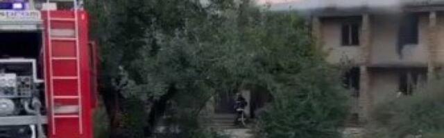 Planuo napušteni hotel kod Smedereva! Požar podmetnut, policija juri piromana (VIDEO)