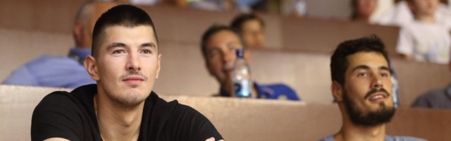 Hapoel ponudio novi ugovor Luki Mitroviću