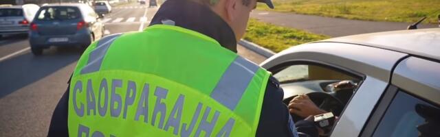 Kazna i za glasnu muziku u kolima: Od 1. januara vozači će plaćati do 50.000 dinara za “blage prekršaje”