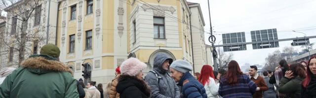 Niš: Počelo suđenje profesoru Filozofskog fakulteta zbog objave mima na Fejsbuku