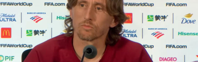 Dirljive scene pred bitnu utakmicu: Modrić nije mogao da zadrži suze (VIDEO)