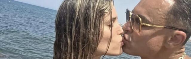 Pršte strasti! Bivši verenik Jovane Jeremić ne odvaja se od devojke: Ona u bikiniju, on sa kajlom "Između..."
