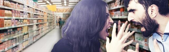 Čovek jezivo izvređao kasirku! Skandal u srpskom marketu: Ni ona mu nije ostala dužna!