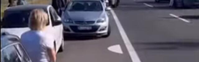 16 minuta tišine na auto-putu ka NS (VIDEO)