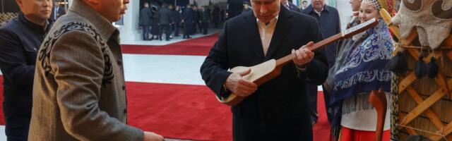 (VIDEO) Putin i Lukašenko zapalili mreže: Scena iz Kirgistana obišla planetu - pogledajte šta su uradili