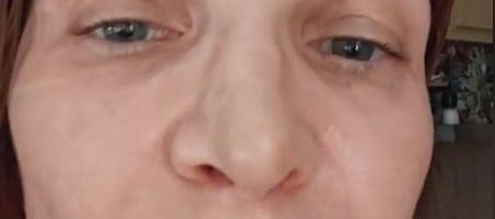 "NE DAJ BOŽE DA IZGLEDAM KAO TI" Pevačica objavila sliku bez šminke, ljudi krenuli da je vređaju