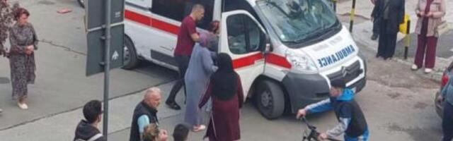 Drama ispred bolnice u Bijelom Polju: Mladić napao medicinskog tehničara, gurao ga i udarao pesnicama u glavu