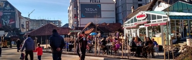 TURISTI PRETUKLI MOMKE SA ZLATIBORA: Evo kako je svađa iz kafića PRERASLA U MASOVNU TUČU na Kraljevom trgu!"
