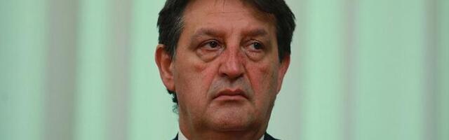 "Oni vas jajetom, vi njih jajetom": Bata Gašić se naljutio zbog zbora u rodnom Kruševcu (VIDEO)