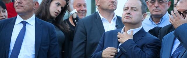 Akademski plenum: Smena Dačića i suspenzija za policajce koji su tukli studente