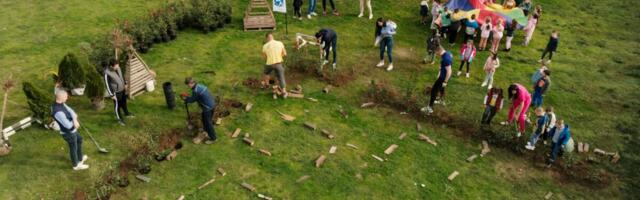 JYSK nastavlja misiju ozelenjavanja Srbije – više od sto novih sadnica za vrtiće u Leskovcu