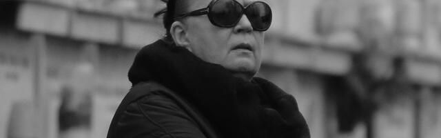 PESME ZBOG KOJIH PLAČEMO I VESLIMO SE, A NAPISALA IH JE LJILJA JORGOVANOVIĆ: "Noć mi te duguje", "Lepi grome moj", "Romale, romali", "Crno pa se ne vidi"...