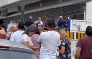 PANIKA U KARAKASU NAKON TRAMPOVE AKCIJE! Građani gomilaju hranu, spremaju se za najgore: Redovi ispred prodavnica i apoteka posle hapšenja Madura (VIDEO)