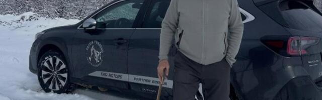 "Šta mu se desilo?" Memedović se oslanja na štap, objavom zabrinuo pratioce, svi se pitaju da li se povredio