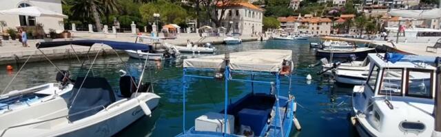 U Hrvatskoj ljudi bežali pred meteorološkim fenomenom: Stižu snimci sa Jadrana, turisti sluđeni gledali sve