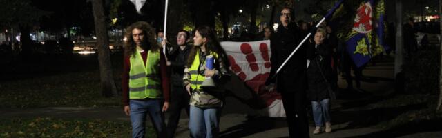 Leskovački protesti i ispred stadiona