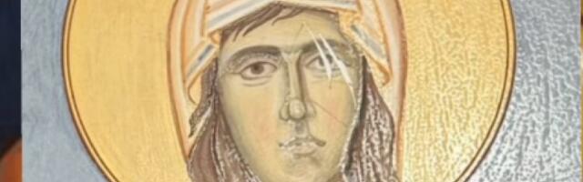 Изгребане очи светитељима на иконама затеченим у згради општине Звечан