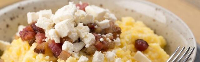 Dodajte samo jedan sastojak u palentu – svi će vas moliti za recept