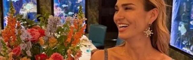 Grmi u 5. deceniji! Marijana stajlingom raspametila muškarce: Pozira u uskoj haljini, preko dekoltea - čipka