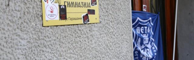 Blokaderi se potukli oko čoveka koji vodi ljubav sa usisivačem: Otkačili Eko stražu zbog njega!