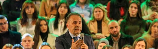 SEVDAH NA RASIMOV NAČIN! Poslušajte kako na sceni zvuči nova Ljajićeva pesma “Kad bi vreme moglo da se vrati” (VIDEO)