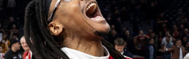 Čima Moneke dobio specijalan poklon posle pobede nad Olimpijakosom (VIDEO)