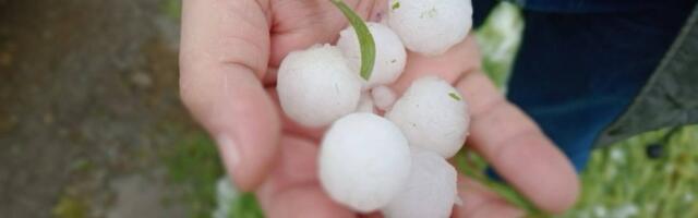 Jako nevreme hara regionom: Potop u Mostaru, grad veličine oraha tukao po Neumu