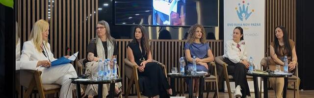 Udruženje „Evo ruka Novi Pazar“ obeležilo godinu rada panelom o podršci deci