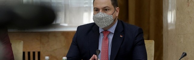 Ministre, da li ste svesni koliko profesora će ostati bez posla?