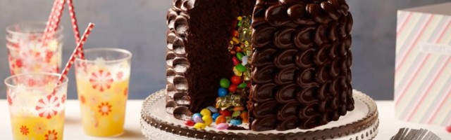 Pinjata čokoladna torta će biti zvezda svakog rođendana
