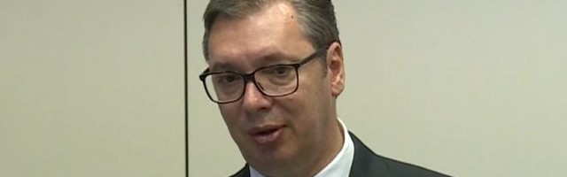 /UŽIVO/ PREDSEDNIK VUČIĆ SE OBRAĆA GRAĐANIMA SRBIJE IZ SKOPLJA! Pratite na Informer.rs!