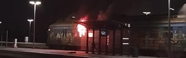 Požar u BG vozu (VIDEO)